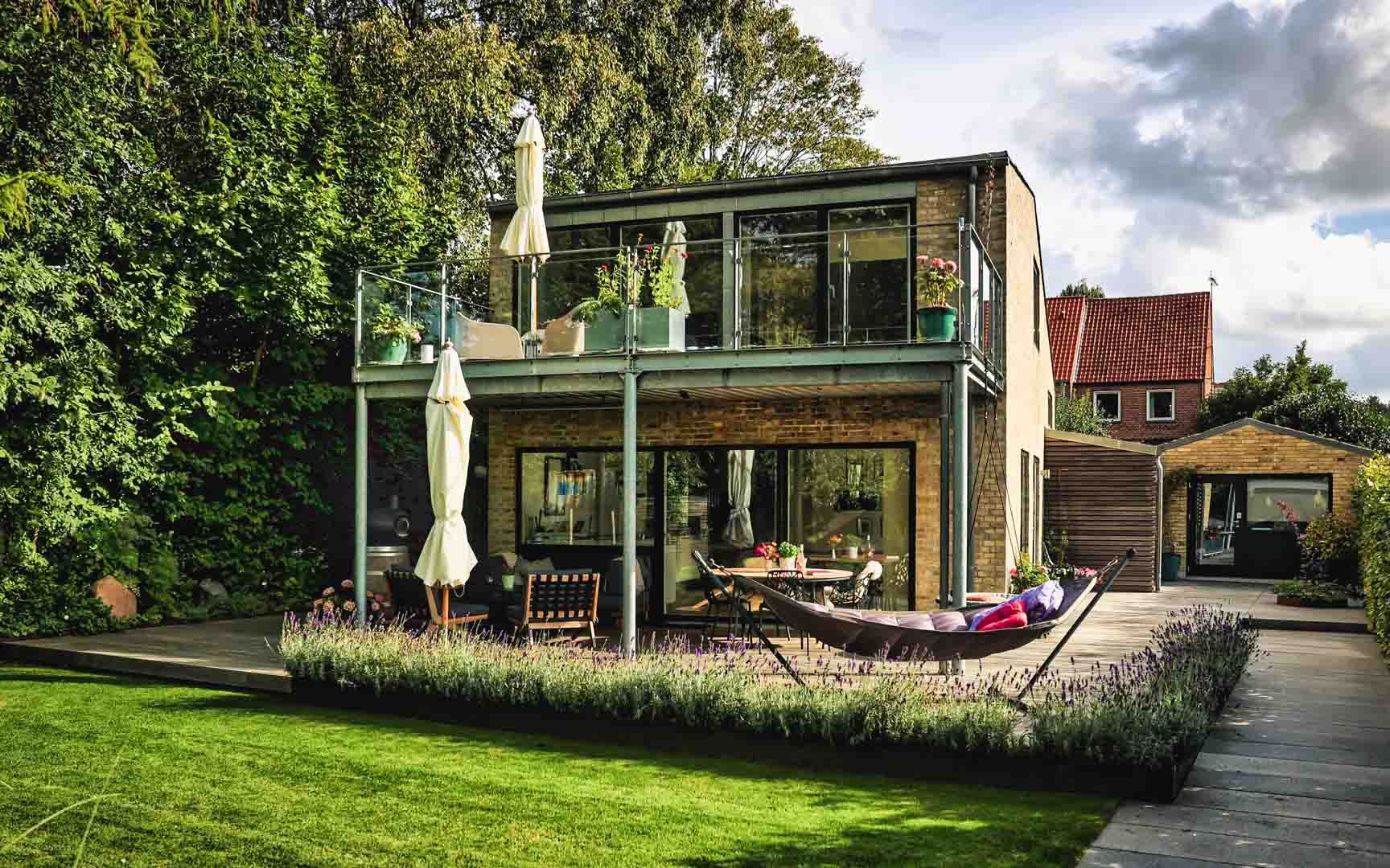 Solafskærmning til terrassen: Effektive løsninger for solbeskyttelse