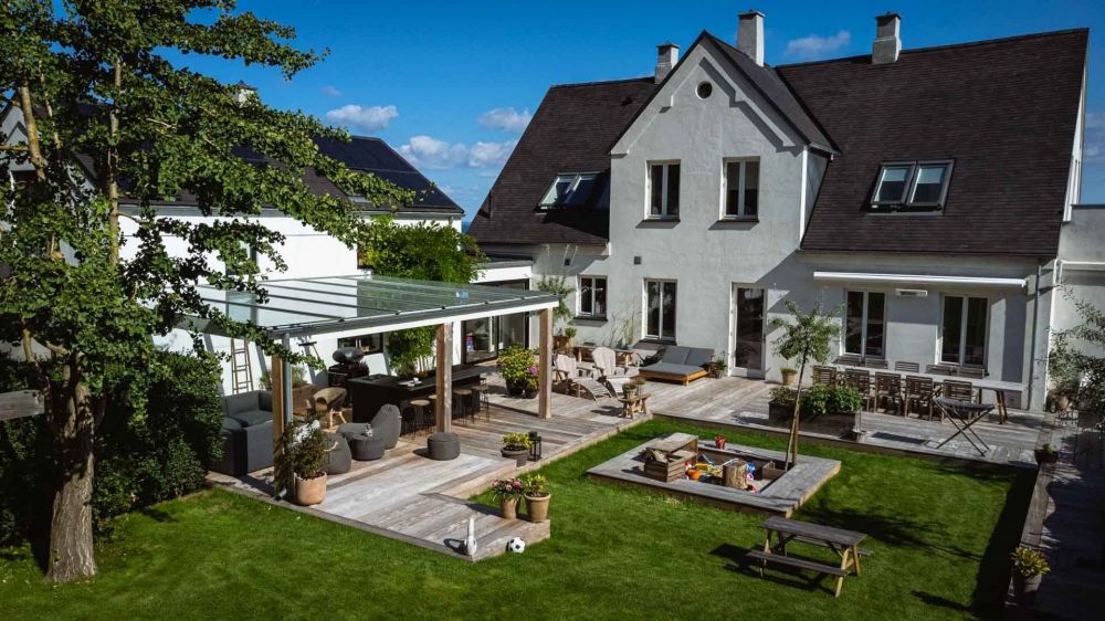 Få inspiration til flotte løsninger med overdækket terrasse