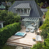 225 m2 med indbygget spa, sauna, plantekasser og indbygget lys i Humlebæk.