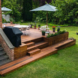 112 m2 terrasse med plantekasser, spanske trapper og lysspots i Vedbæk