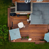 112 m2 terrasse med plantekasser, spanske trapper og lysspots i Vedbæk