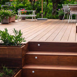 112 m2 terrasse med plantekasser, spanske trapper og lysspots i Vedbæk