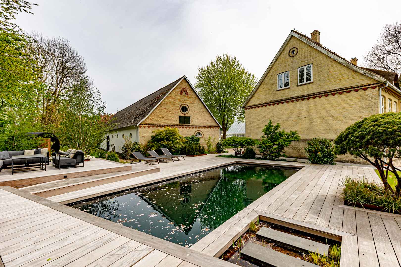 Terrasse rundt om pool | Farum | Kun Terrasser