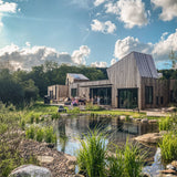 Terrasser i ipé og eg ved præmieret sommerhus i Silkeborg