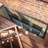 61 m² hævet træterrasse med krydsværn og tidløse detaljer på Frederiksberg