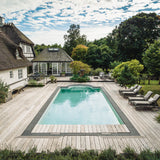 240 m2 ipé-terrasse rundt om poolen i Hillerød