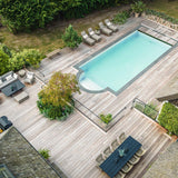 240 m2 ipé-terrasse rundt om poolen i Hillerød