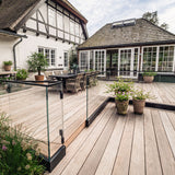 240 m2 ipé-terrasse rundt om poolen i Hillerød