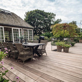 240 m2 ipé-terrasse rundt om poolen i Hillerød