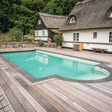 240 m2 ipé-terrasse rundt om poolen i Hillerød